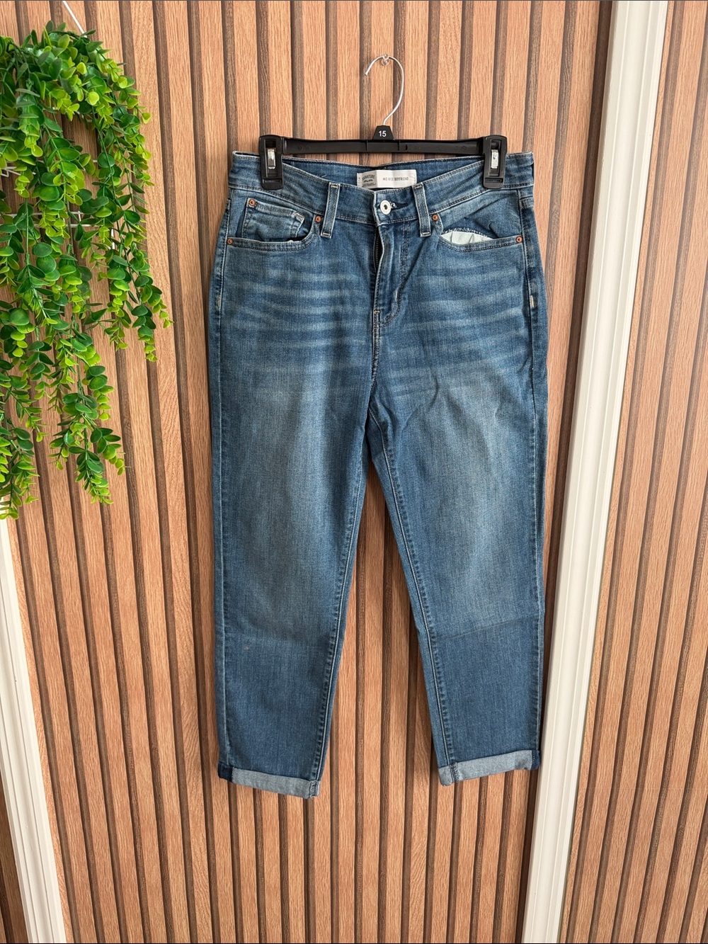 Levi's Mid-Rise Boyfriend Jeans in Denim Blue